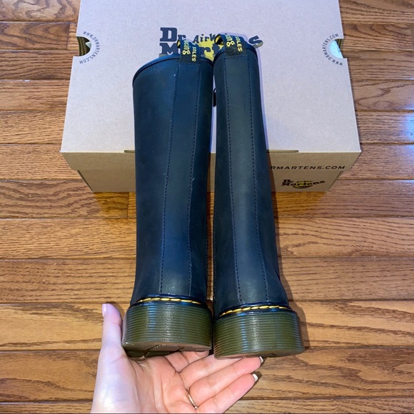 New Kid Girl’s Dr. Martens Junior Black Tall Boots - Picture 4 of 5